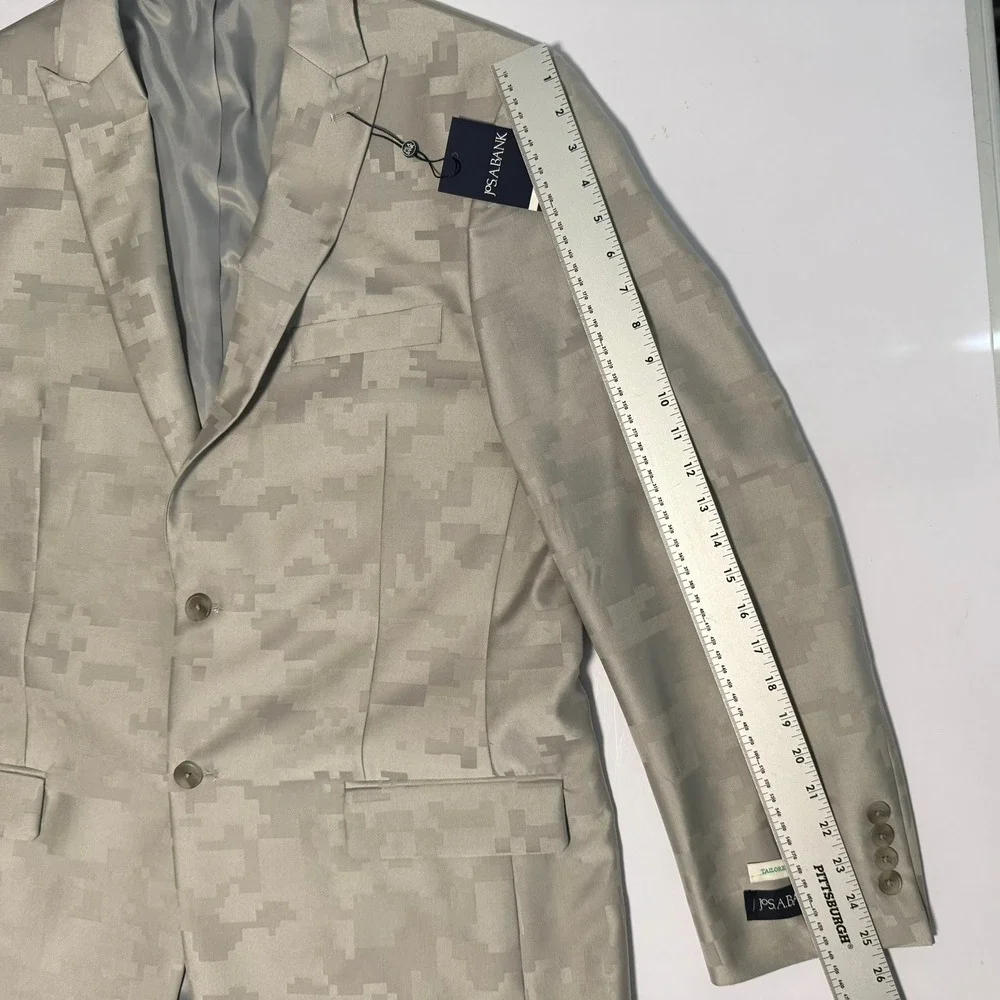 Jos A Bank Men 44L Tailored Fit Digital Camo Dinner Jacket Silver Grey Minecraft
